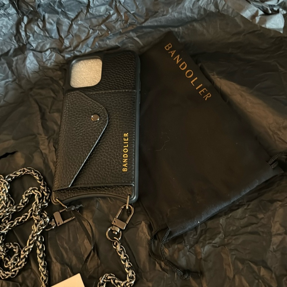 Bandolier Iphone12 /12pro case BNWT